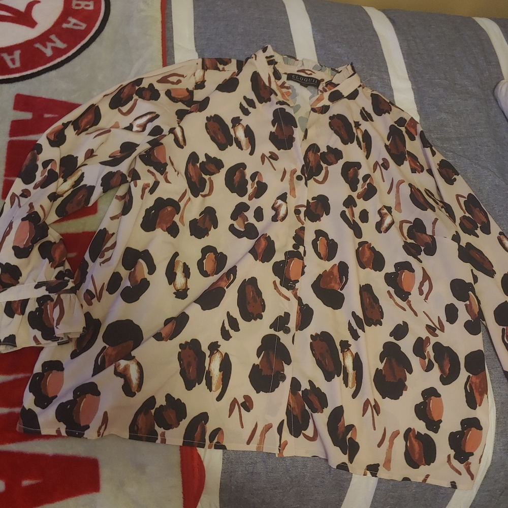 ELOQUII blouse!!! Great for any occasion!